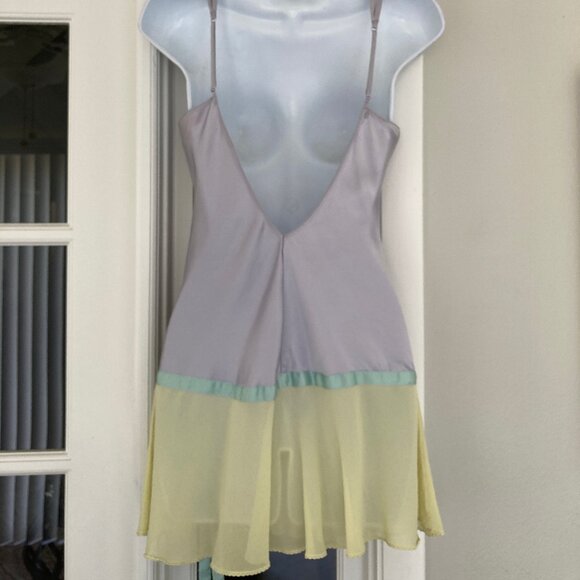 Victoria's Secret Sleeveless 100% Silk Chemise Light Pastel XS - Picture 5 of 8